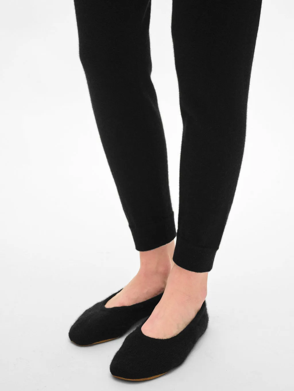 Cashmere Ballet Slipper Black