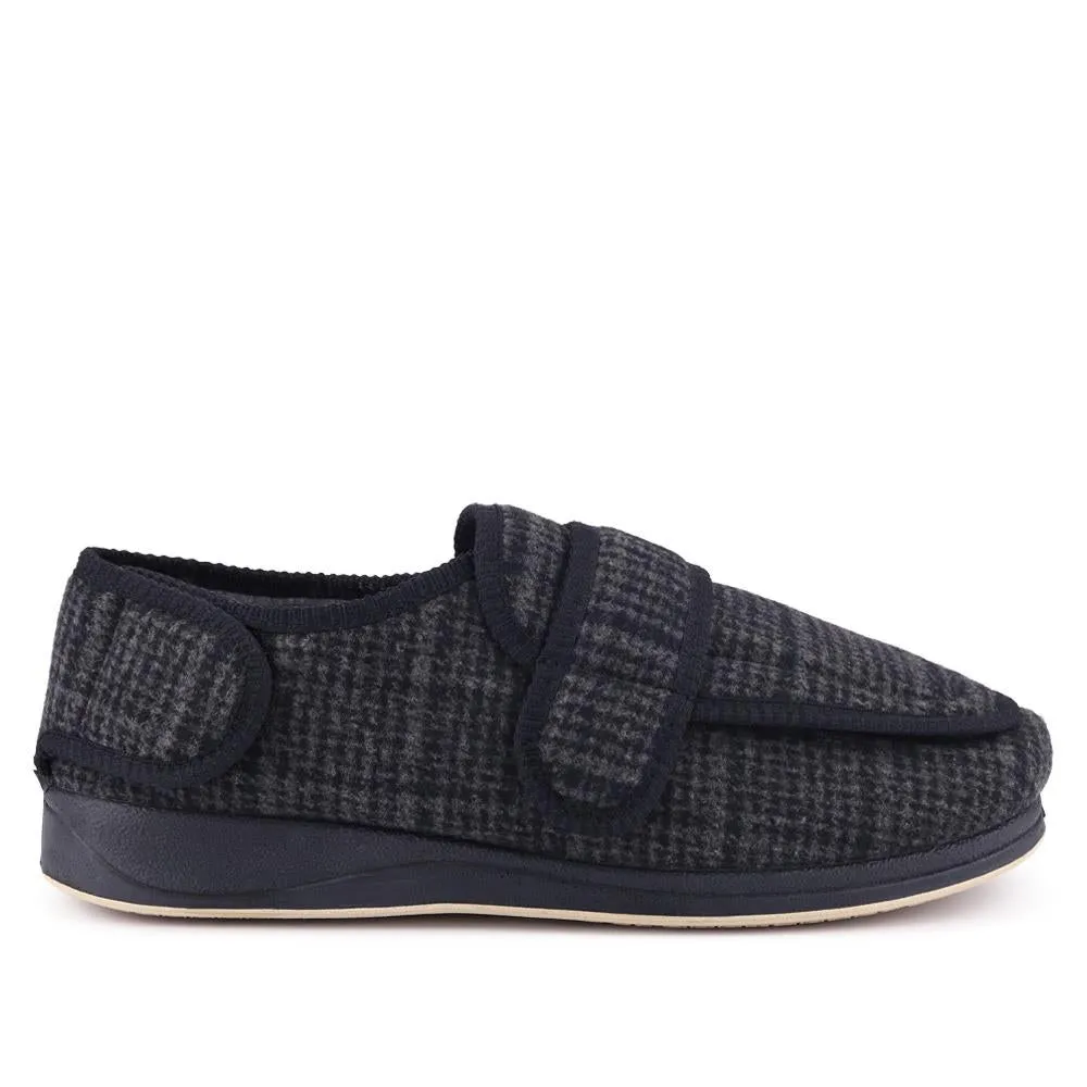 Dual Touch-Fasten Slippers - QING40030 / 326 483