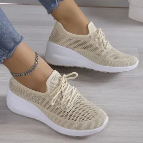 Trendy and lightweight Sneakers